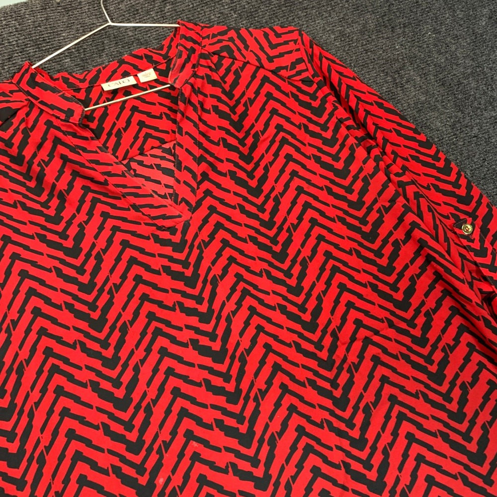 Cato Chevron Blouse L Red Black Roll Tab Sleeve V-Neck Tunic Bold Office Church